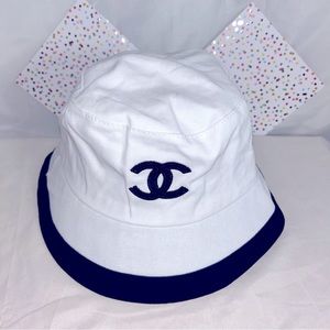 Bucket Hat - NEW (white color)